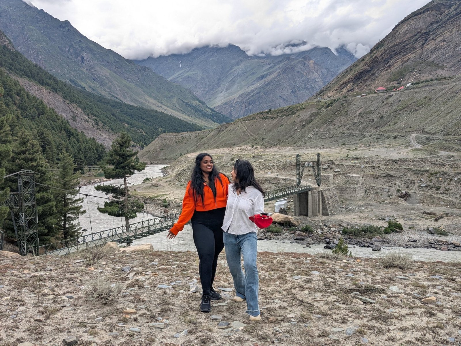 SISSU & LAHAUL outing from Safar Hostel
