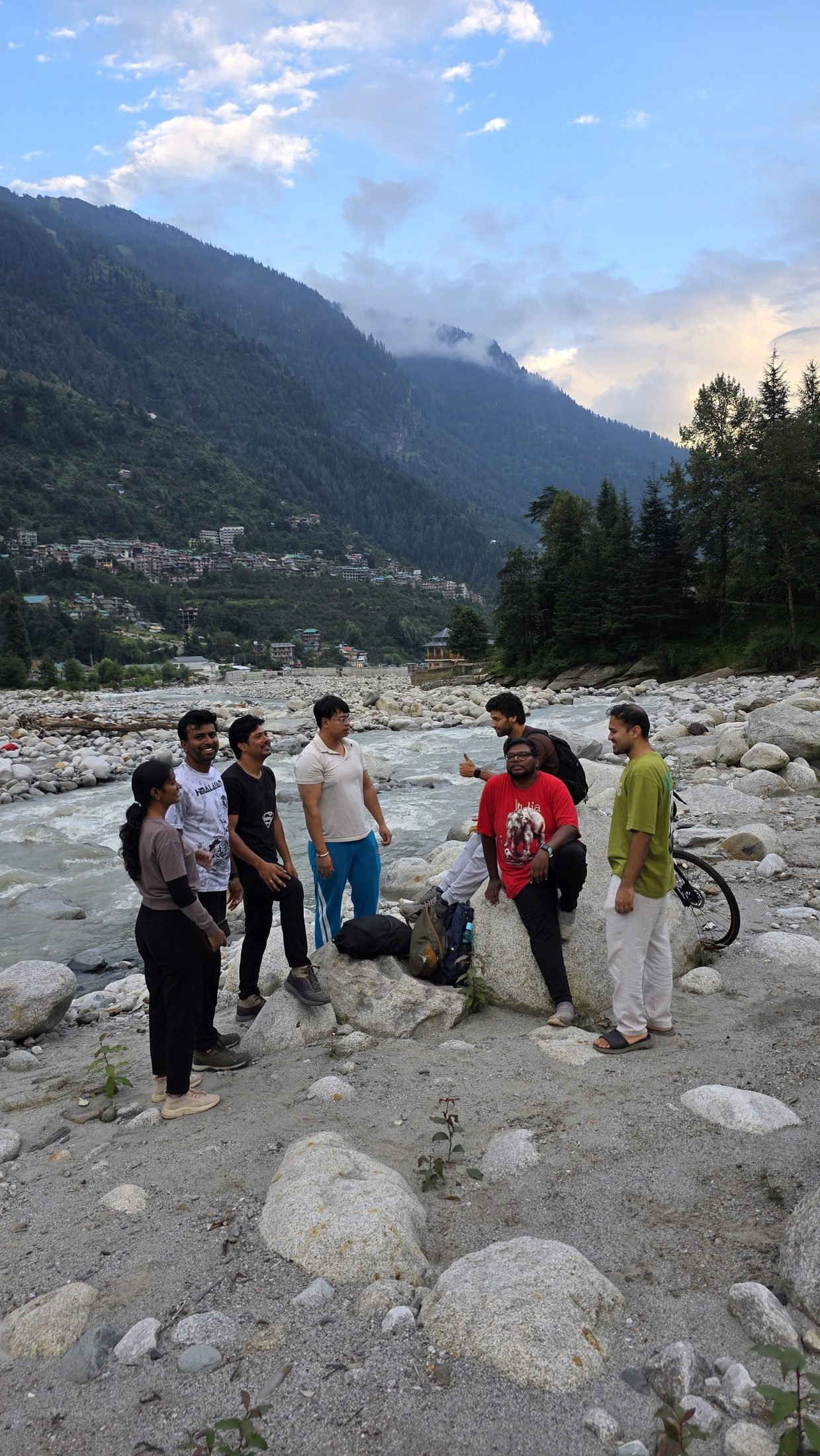 Travellers on the HIDDEN TRAILS outing